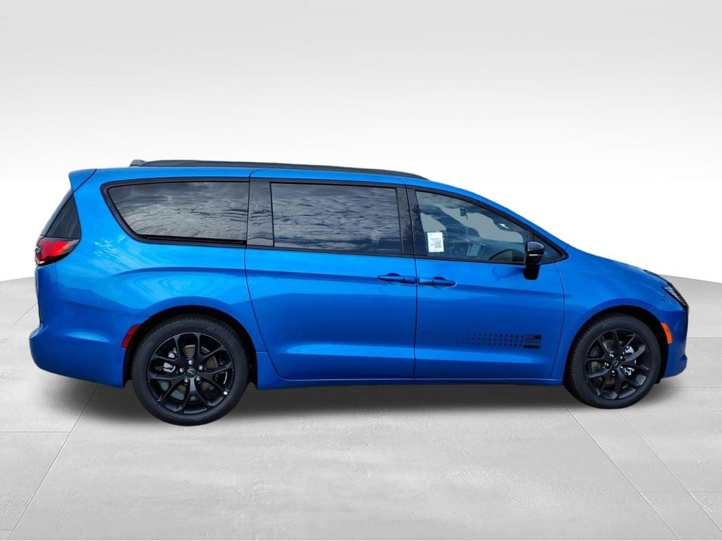 2027 Chrysler Pacifica PACIFICA SELECT