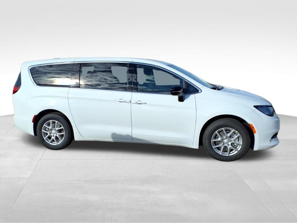 2026 Chrysler Voyager VOYAGER LX