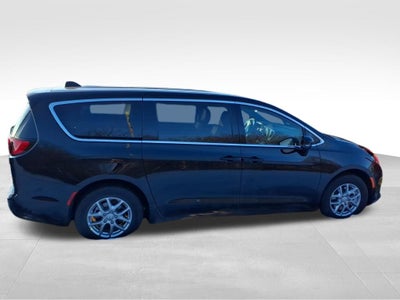 2026 Chrysler Voyager VOYAGER LX