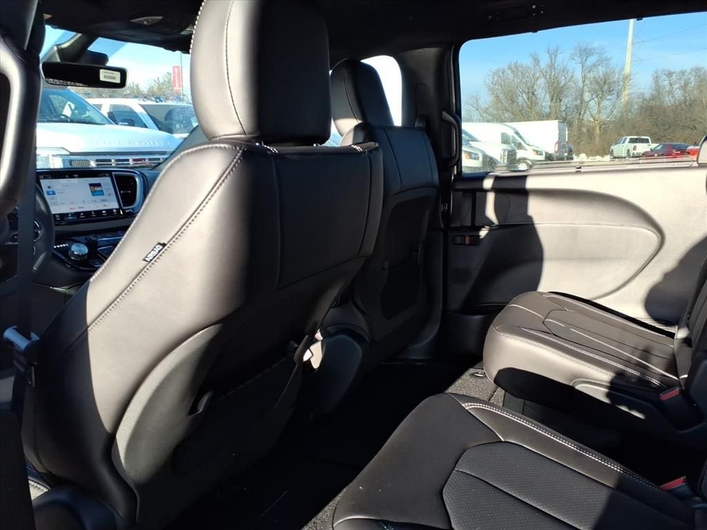 2026 Chrysler Voyager VOYAGER LX