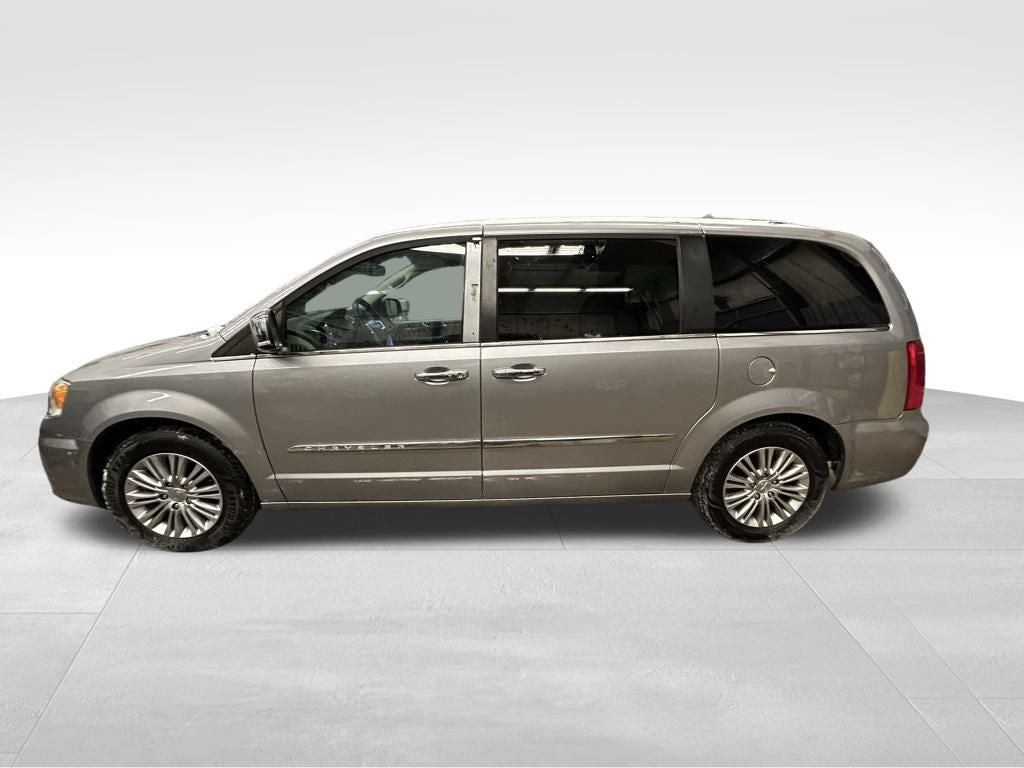 2016 Chrysler Town & Country Touring-L Anniversary Edition