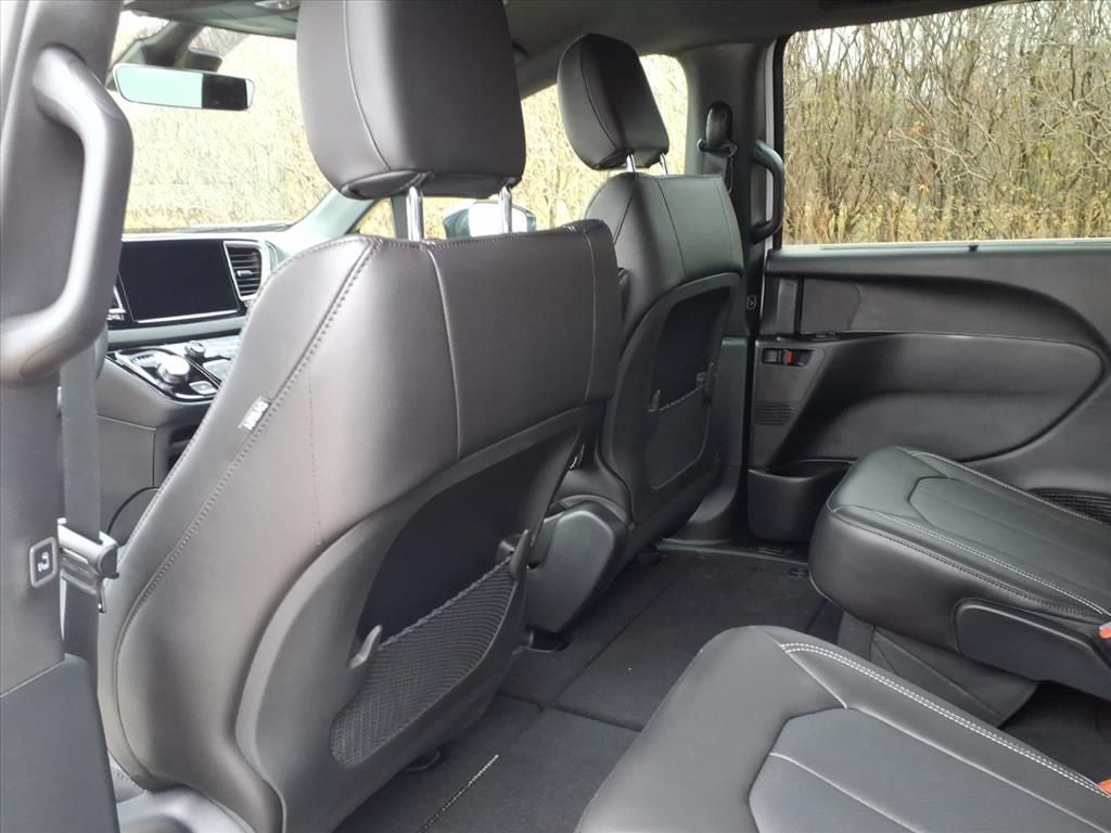 2026 Chrysler Voyager VOYAGER LX