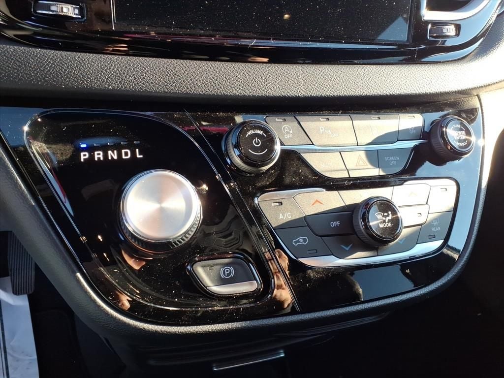 2026 Chrysler Voyager VOYAGER LX