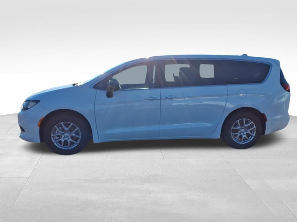 2026 Chrysler Voyager VOYAGER LX