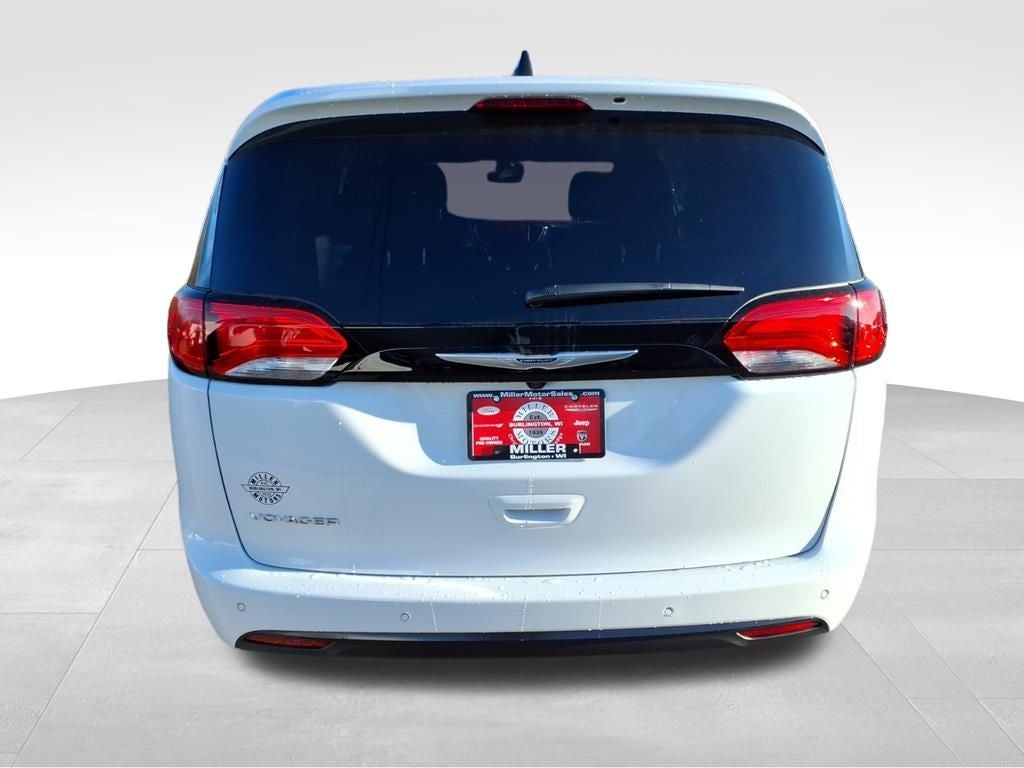 2026 Chrysler Voyager VOYAGER LX