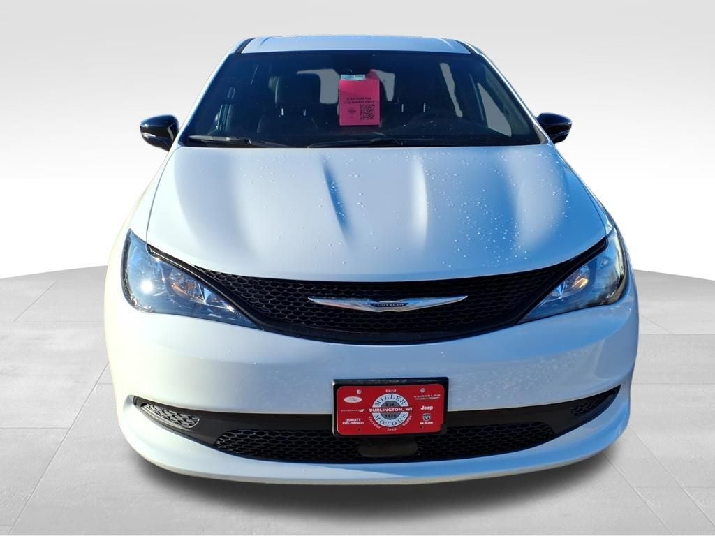 2026 Chrysler Voyager VOYAGER LX