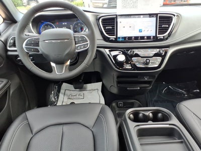 2027 Chrysler Pacifica PACIFICA SELECT AWD