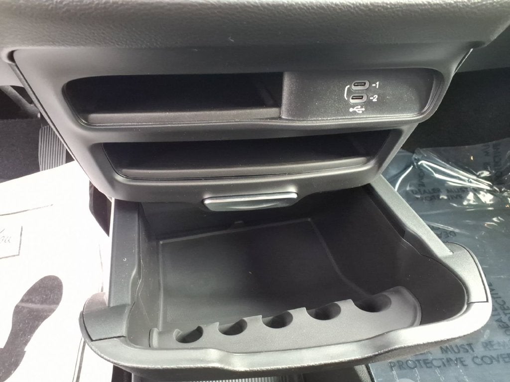 2027 Chrysler Pacifica PACIFICA SELECT AWD