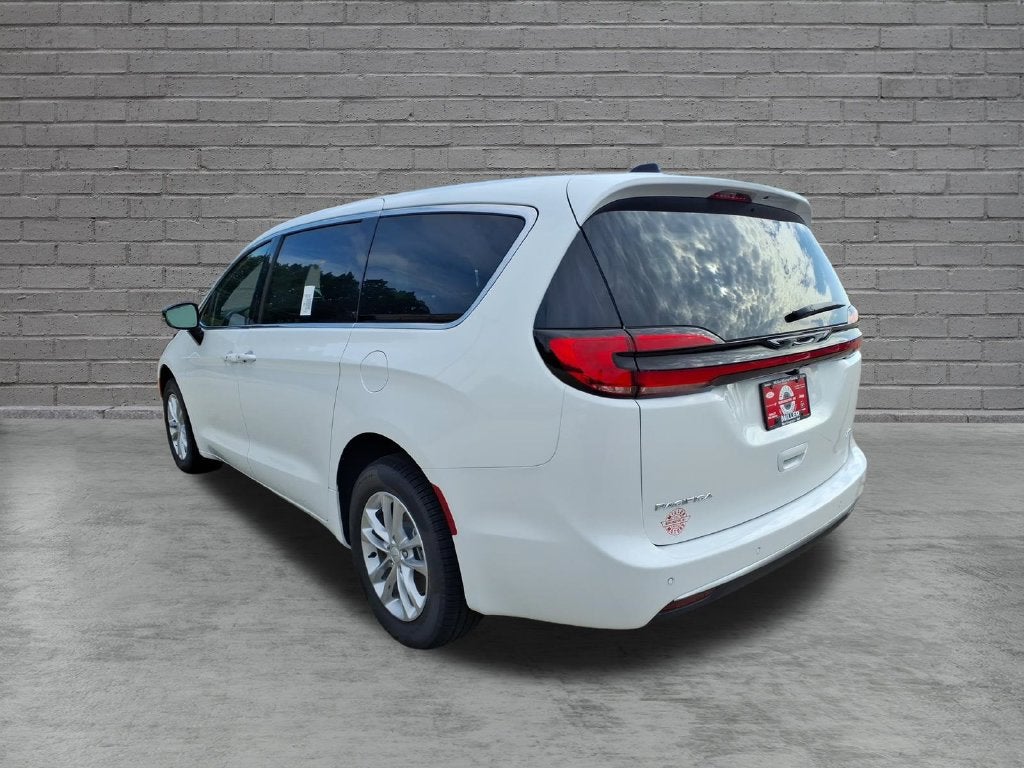 2027 Chrysler Pacifica PACIFICA SELECT AWD