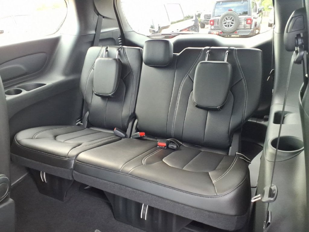 2027 Chrysler Pacifica PACIFICA SELECT AWD