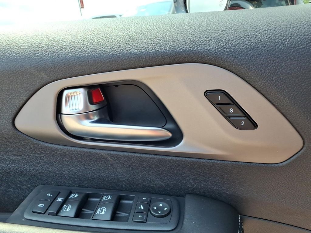 2027 Chrysler Pacifica Limited