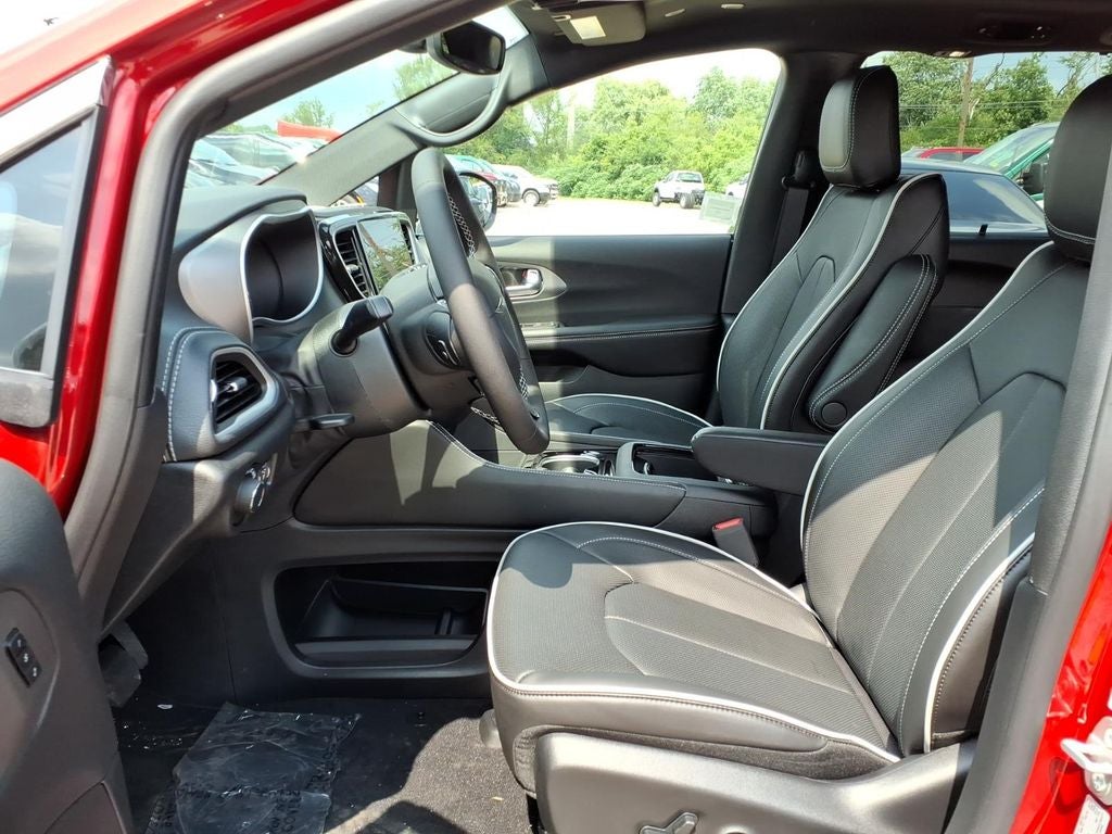 2027 Chrysler Pacifica Limited