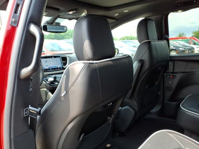 2027 Chrysler Pacifica Limited