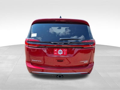 2027 Chrysler Pacifica Limited