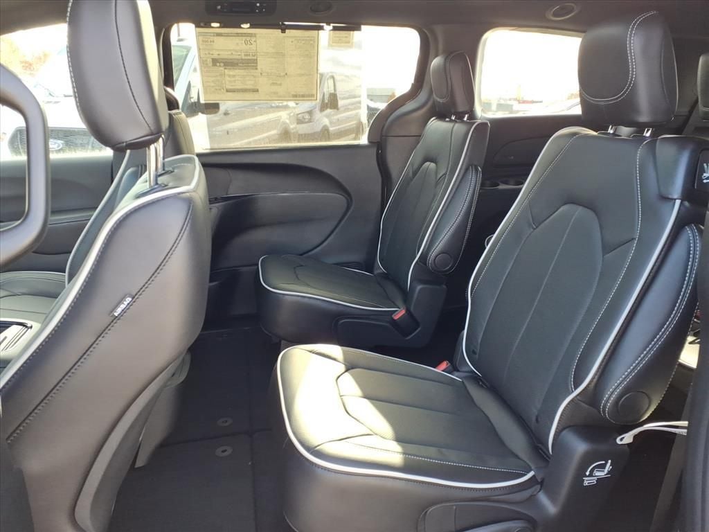 2026 Chrysler Pacifica PACIFICA LIMITED AWD