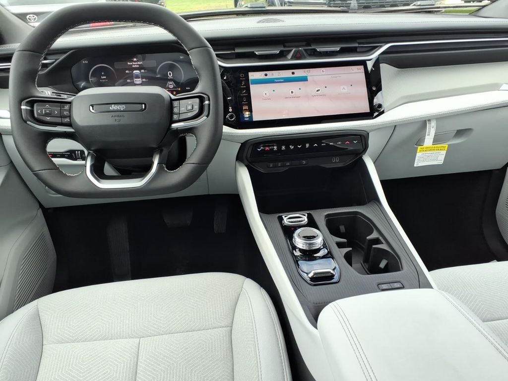 2026 Jeep Cherokee CHEROKEE LAREDO 4X4