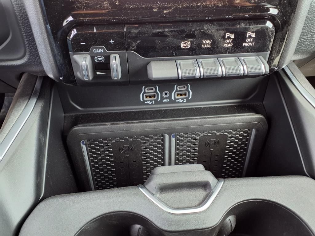 2025 RAM 3500 Big Horn Crew Cab 4x4 6'4' Box