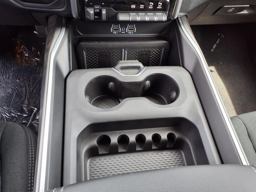 2025 RAM 3500 Big Horn Crew Cab 4x4 6'4' Box