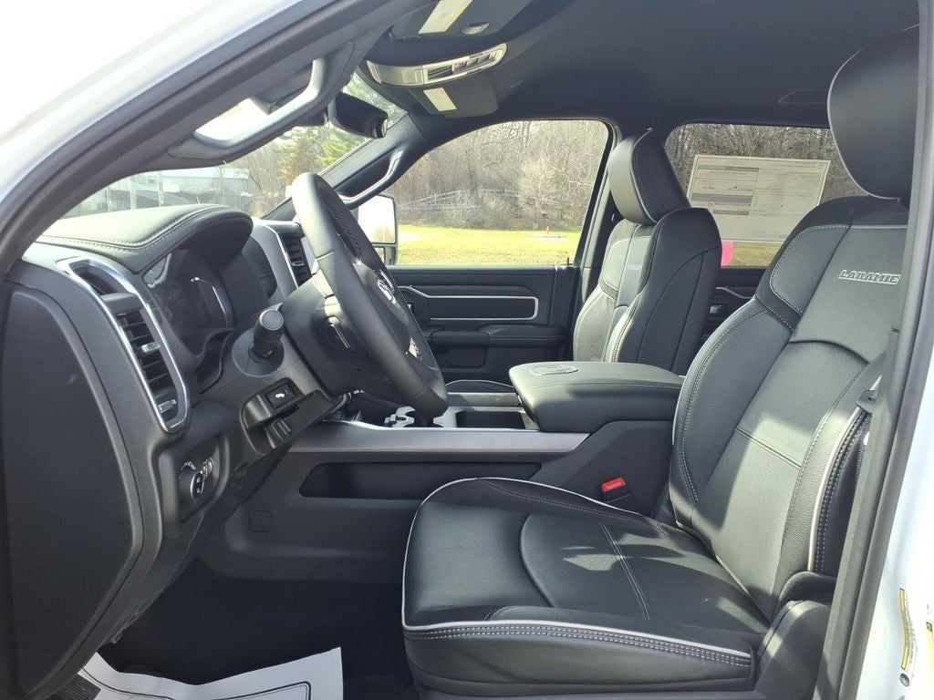 2026 RAM Ram 3500 RAM 3500 LARAMIE MEGA CAB 4X4 6'4' BOX