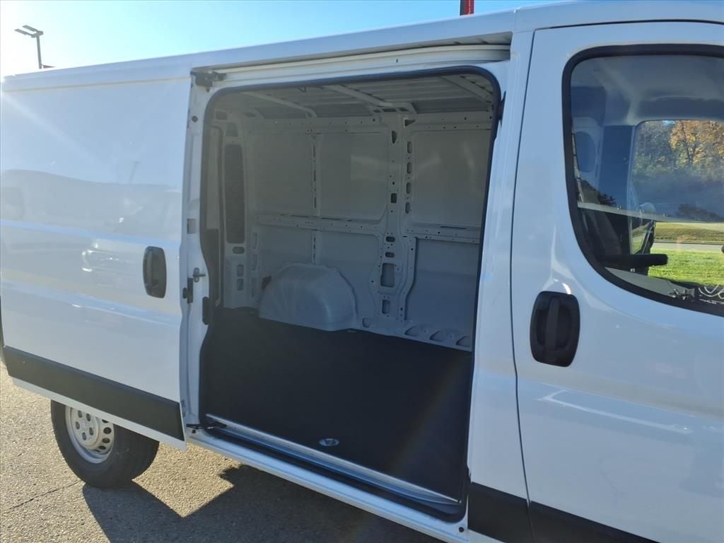 2026 RAM Ram ProMaster RAM PROMASTER 3500 TRADESMAN CARGO VAN LOW ROOF 136' WB