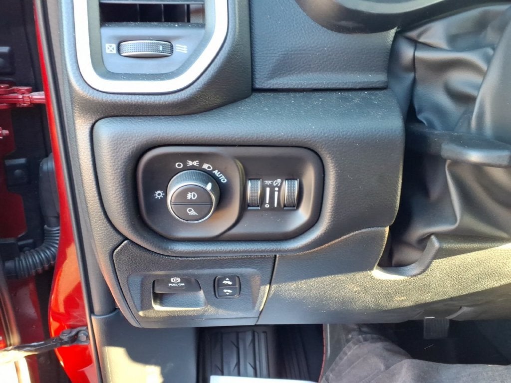 2027 RAM Ram 1500 RAM 1500 BIG HORN CREW CAB 4X4 5'7' BOX