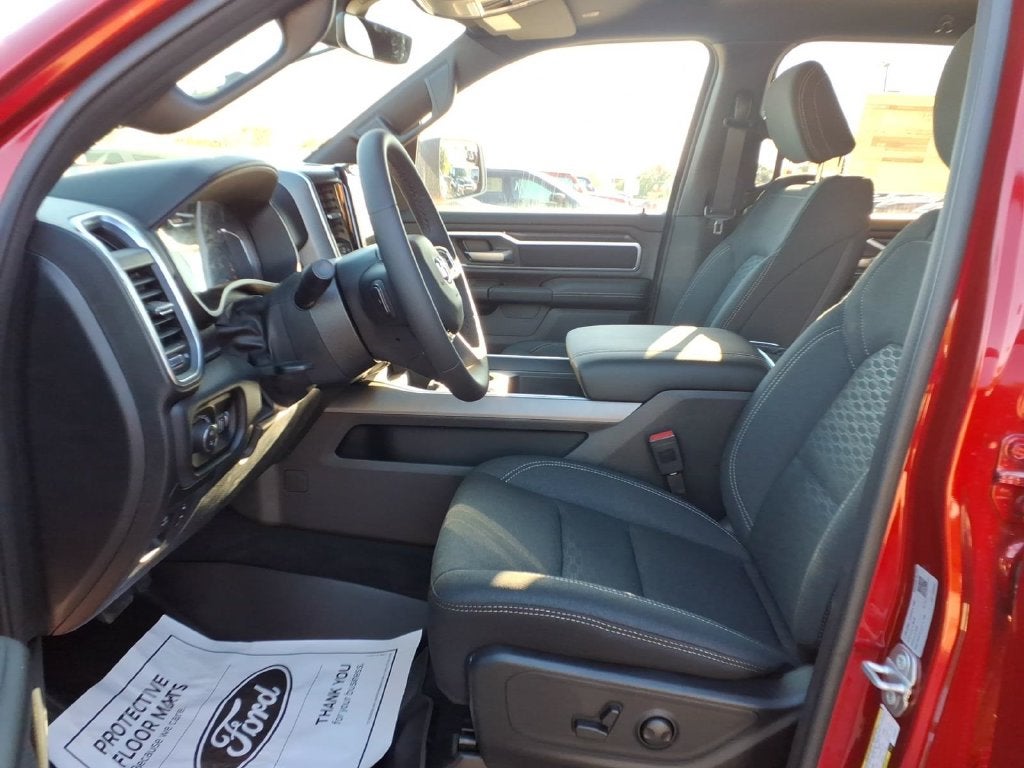 2027 RAM Ram 1500 RAM 1500 BIG HORN CREW CAB 4X4 5'7' BOX