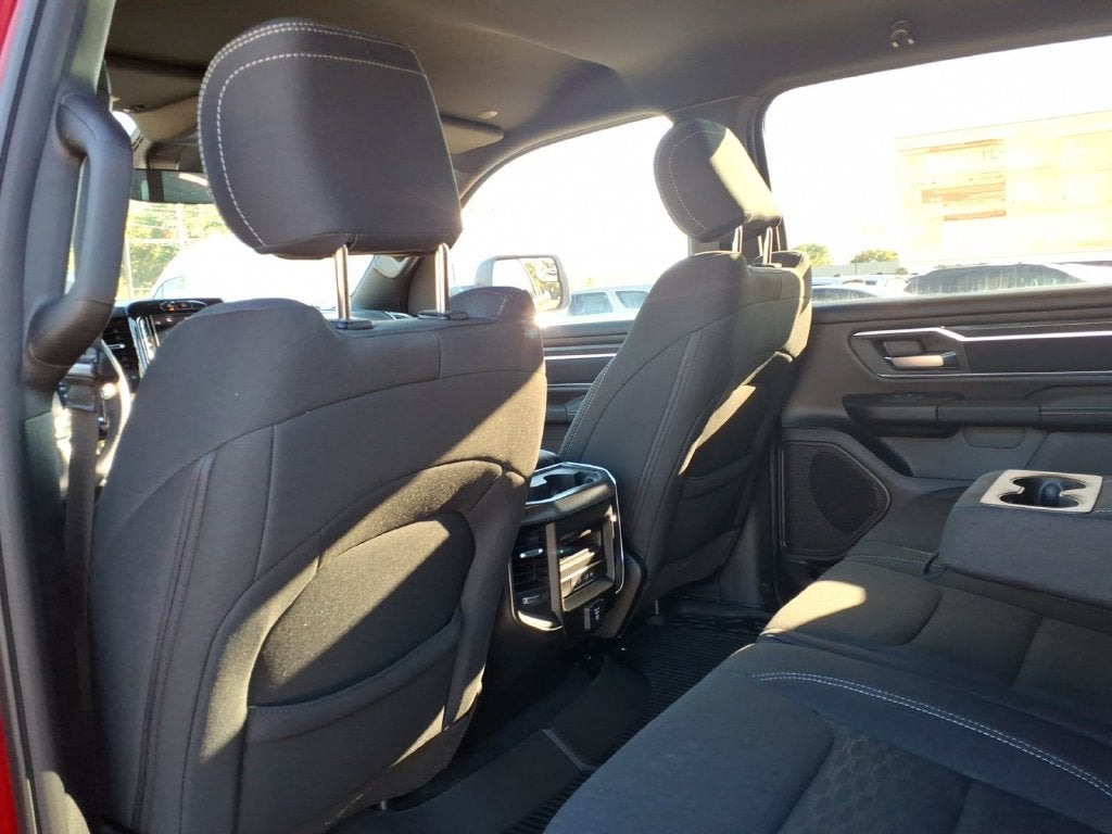 2027 RAM Ram 1500 RAM 1500 BIG HORN CREW CAB 4X4 5'7' BOX