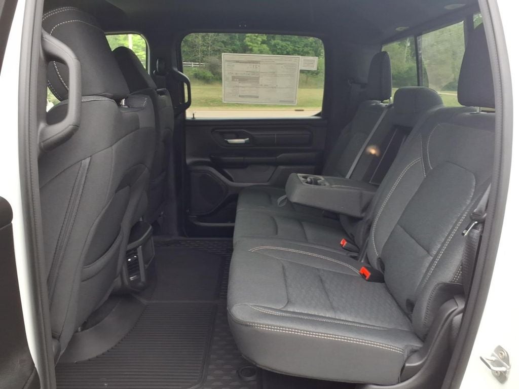 2026 RAM Ram 1500 RAM 1500 TRADESMAN CREW CAB 4X4 5'7' BOX
