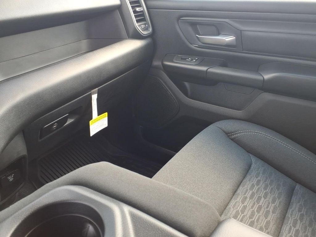 2026 RAM Ram 1500 RAM 1500 TRADESMAN CREW CAB 4X4 5'7' BOX