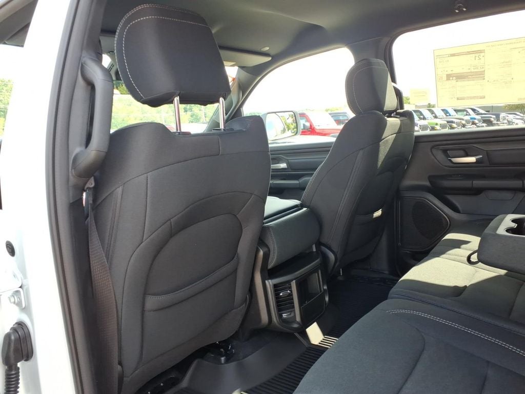 2026 RAM Ram 1500 RAM 1500 TRADESMAN CREW CAB 4X4 5'7' BOX