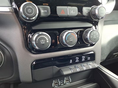 2026 RAM Ram 1500 RAM 1500 EXPRESS CREW CAB 4X4 5'7' BOX