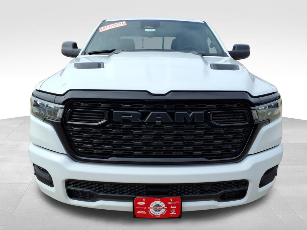 2026 RAM Ram 1500 RAM 1500 EXPRESS CREW CAB 4X4 5'7' BOX
