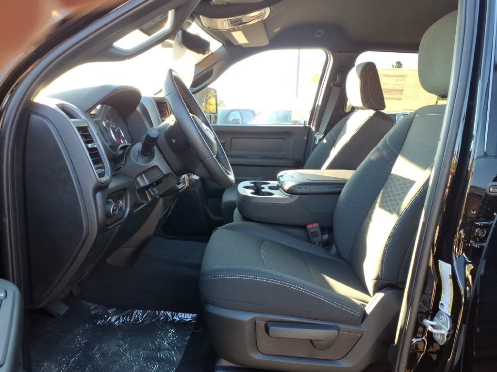 2027 RAM Ram 2500 RAM 2500 BLACK EXPRESS CREW CAB 4X4 6'4' BOX