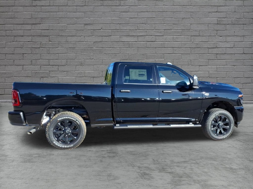 2027 RAM Ram 2500 RAM 2500 BLACK EXPRESS CREW CAB 4X4 6'4' BOX