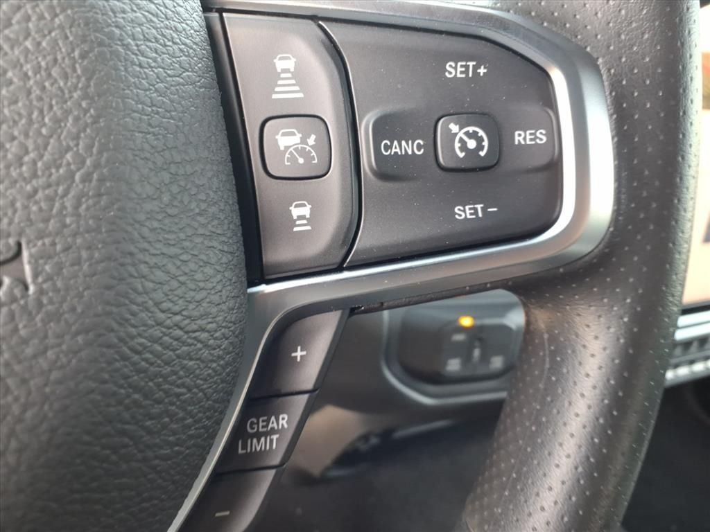 2026 RAM Ram 2500 RAM 2500 BLACK EXPRESS CREW CAB 4X4 8' BOX