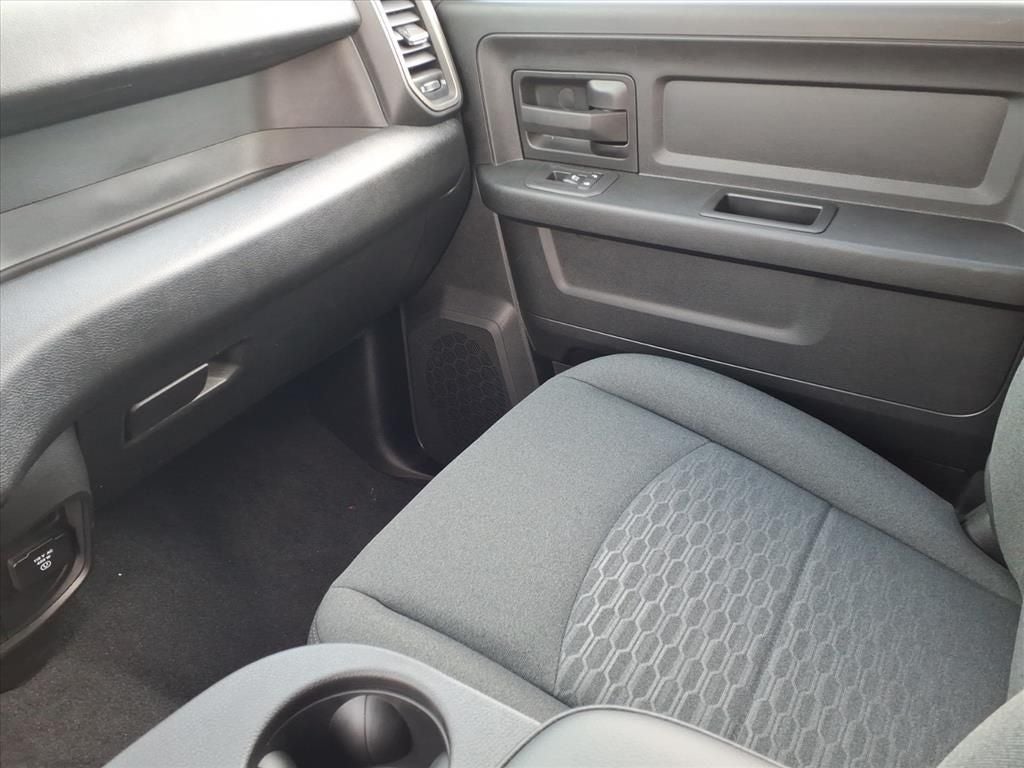 2026 RAM Ram 2500 RAM 2500 BLACK EXPRESS CREW CAB 4X4 8' BOX