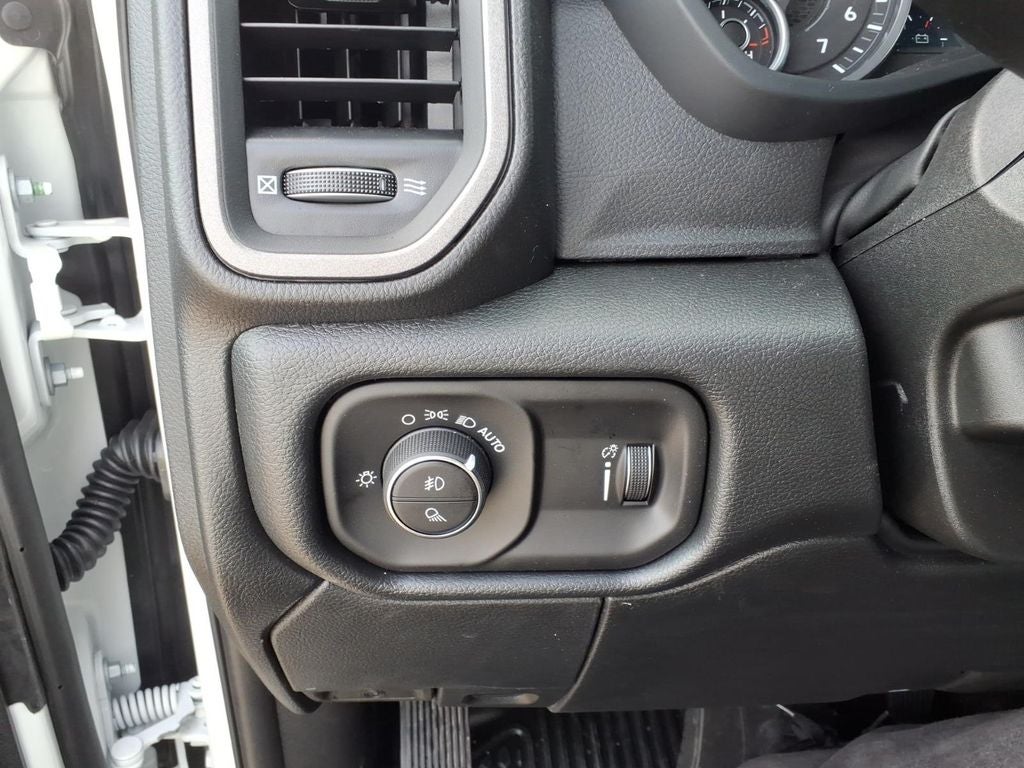 2026 RAM 2500 RAM 2500 TRADESMAN CREW CAB 4X4 8' BOX