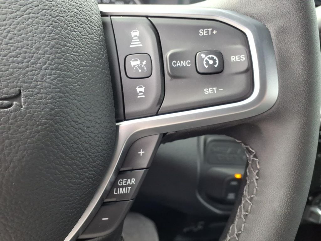2026 RAM 2500 RAM 2500 TRADESMAN CREW CAB 4X4 8' BOX