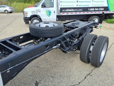 2026 RAM 5500 Chassis RAM 5500 TRADESMAN CHASSIS REGULAR CAB 4X4 84' CA