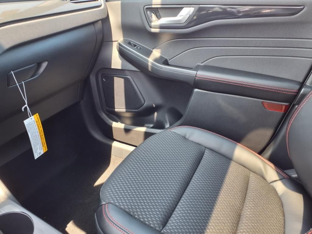 2025 Ford Escape Hybrid ST-Line