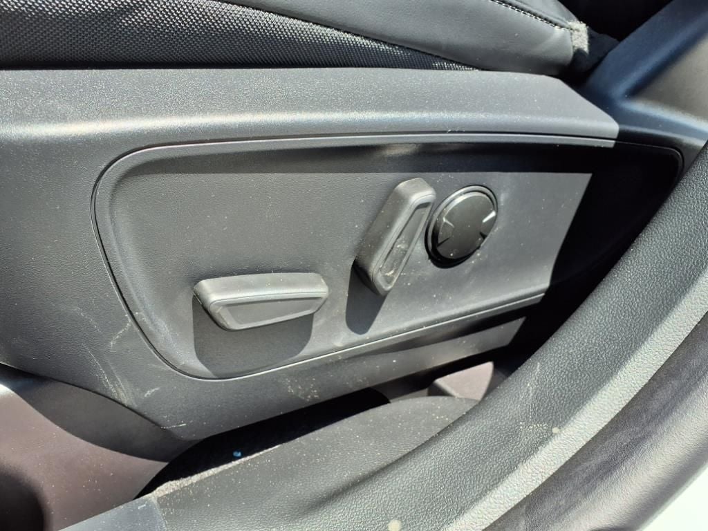 2025 Ford Escape Hybrid ST-Line