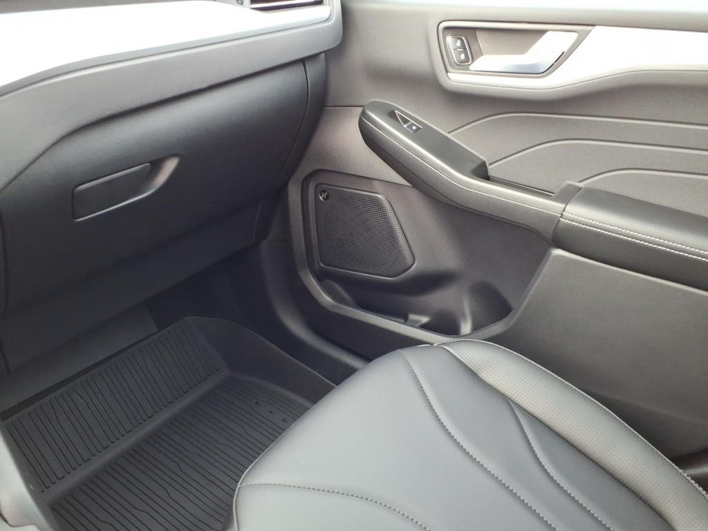 2026 Ford Escape Platinum