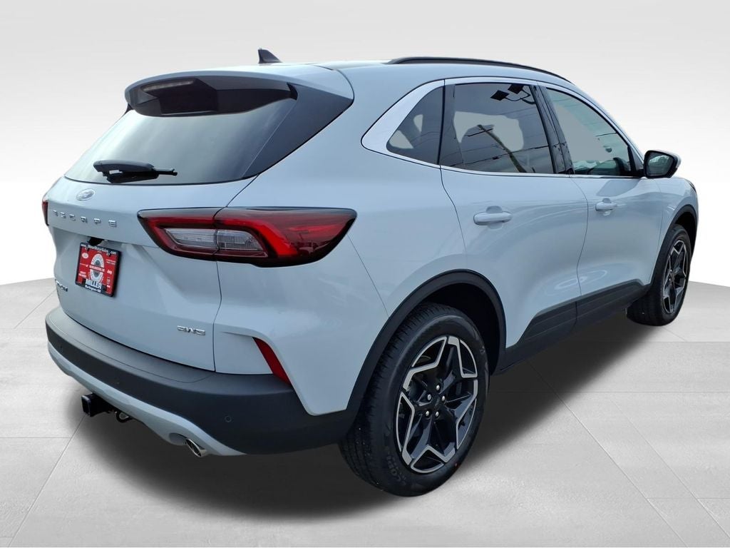 2026 Ford Escape Platinum