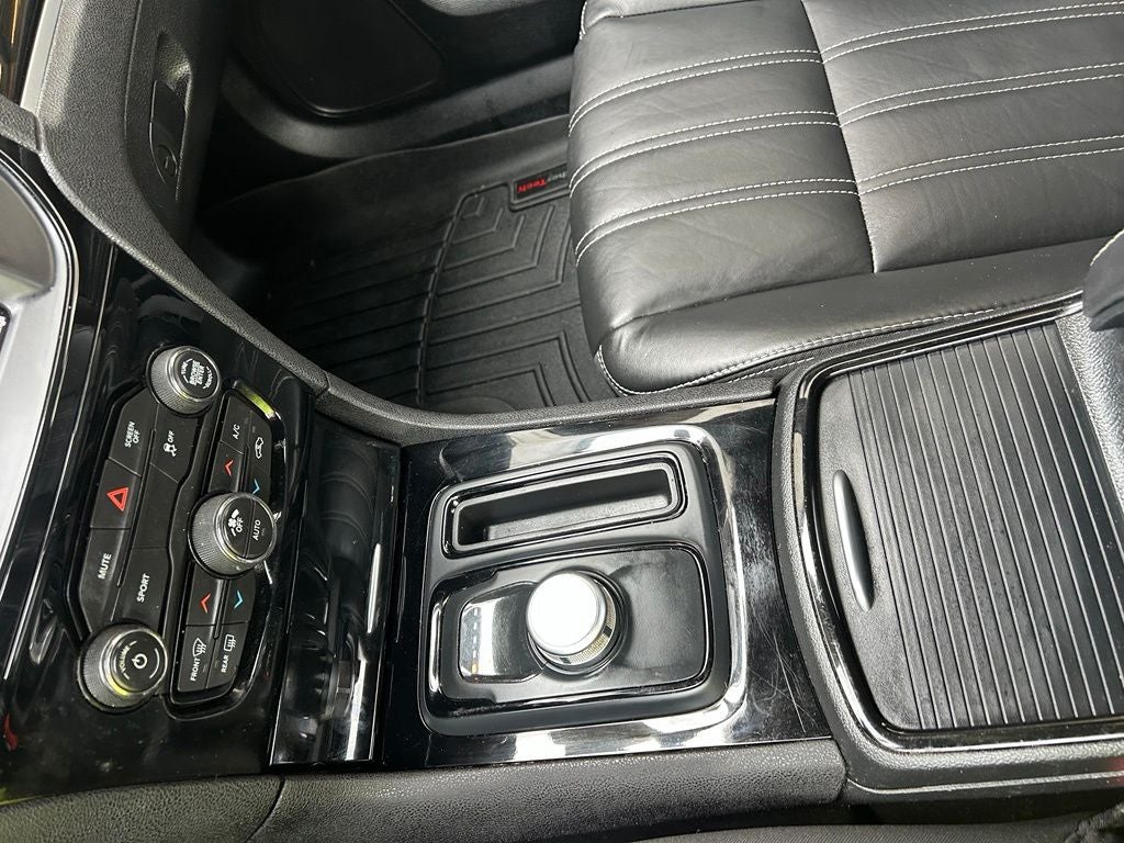 2019 Chrysler 300 S