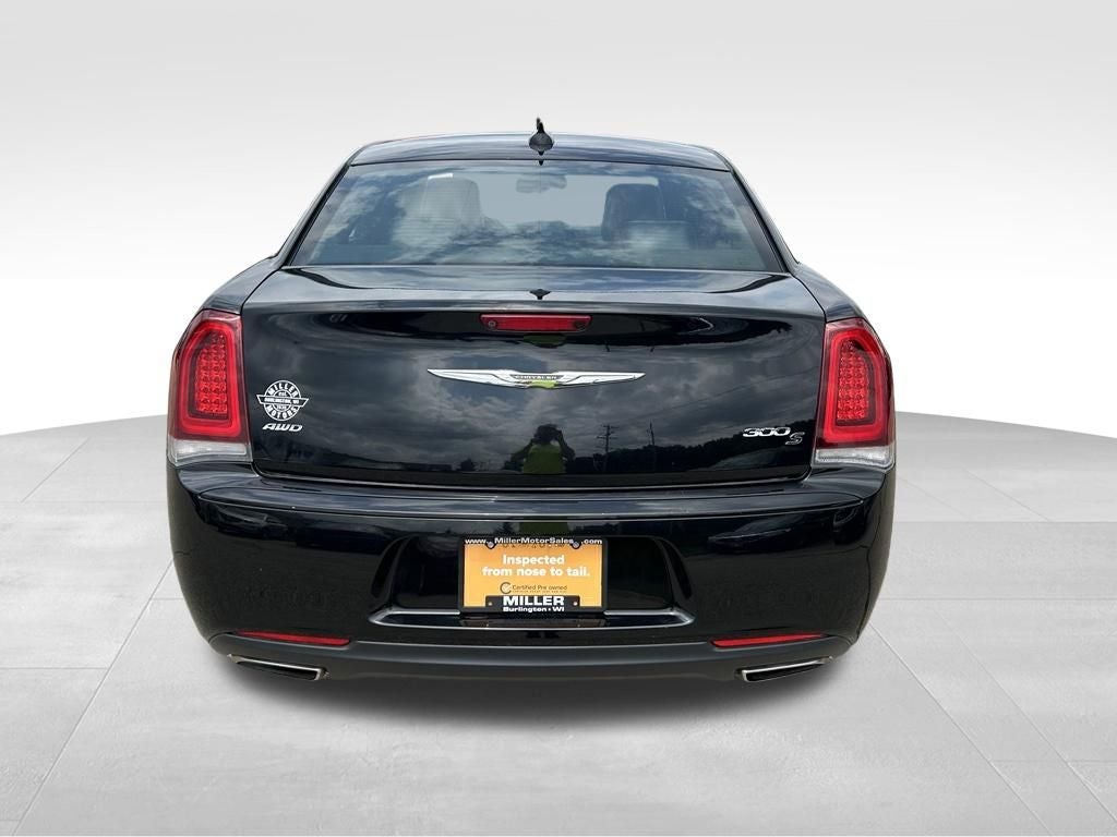 2019 Chrysler 300 S