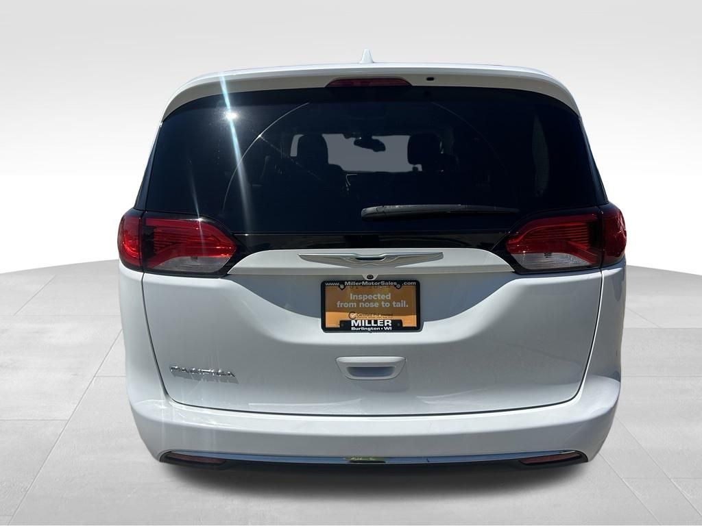 2017 Chrysler Pacifica Touring L