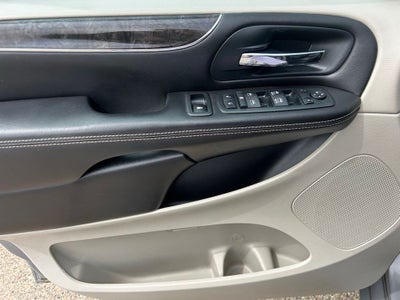 2013 Chrysler Town & Country Touring-L
