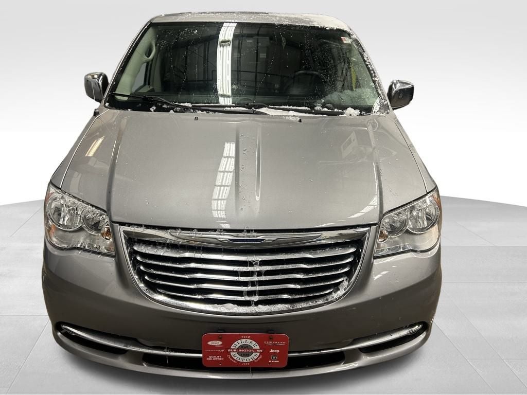 2016 Chrysler Town & Country Touring-L