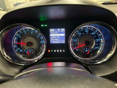 2016 Chrysler Town & Country Touring-L