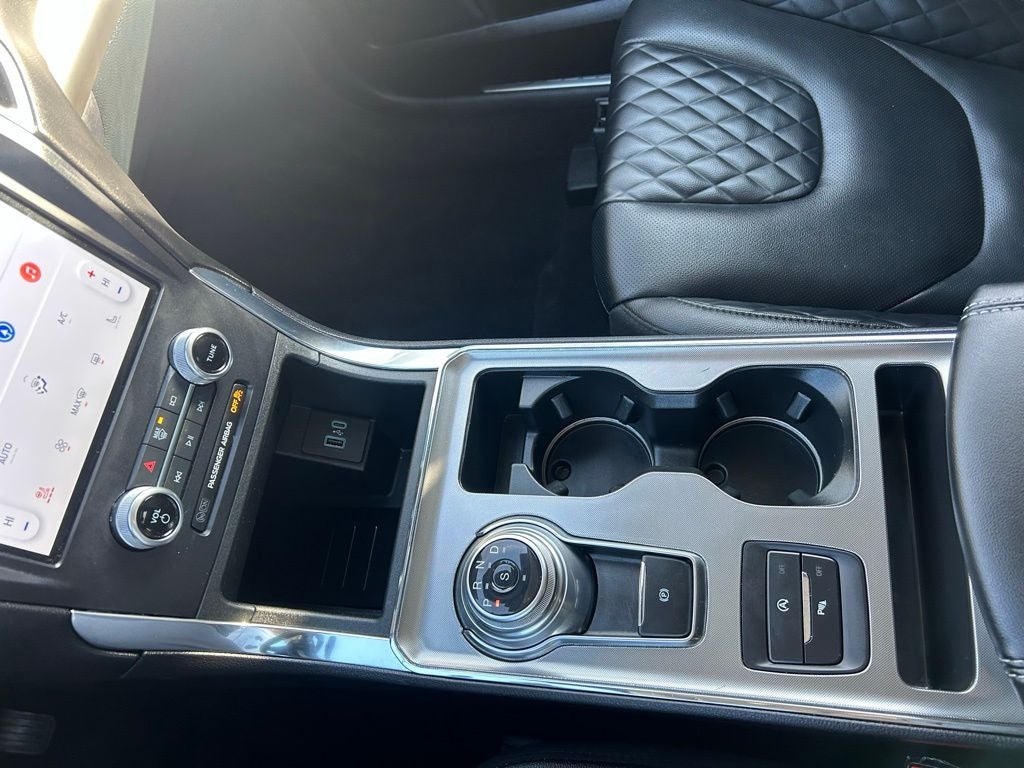 2024 Ford Edge Titanium